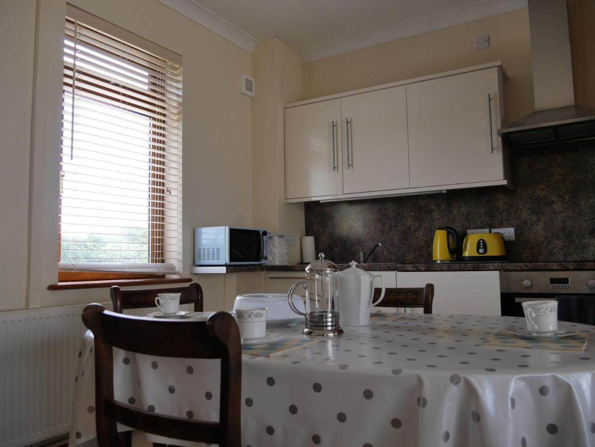 Penddaulwyn Uchaf Farm # Carmarthenshire Apartment Nantgaredig Exterior foto